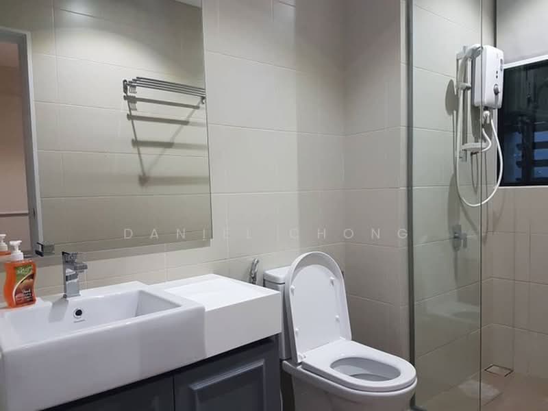 Kediaman Servis untuk Dijual di i-SOHO @ i-City - Daniel Chong - Bathroom - PropertyGuru.com.my