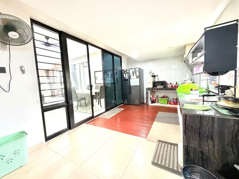 Rumah Teres 2-Tingkat untuk Dijual di Elmina (Shah Alam) - Syukor Hartanah - Kitchen - PropertyGuru.com.my
