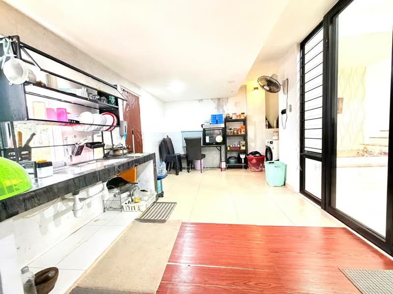 Rumah Teres 2-Tingkat untuk Dijual di Elmina (Shah Alam) - Syukor Hartanah - Kitchen - PropertyGuru.com.my