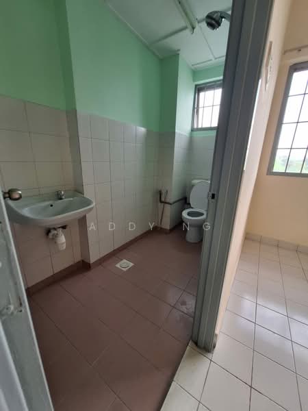 Condominium for Sale at Seri Cendekia - Addy Ng - Bathroom - PropertyGuru.com.my