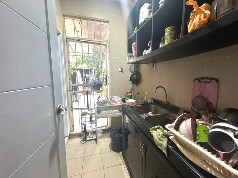 Cluster House for Sale in Austin Heights (Tebrau) - Karl Lim - Kitchen - PropertyGuru.com.my