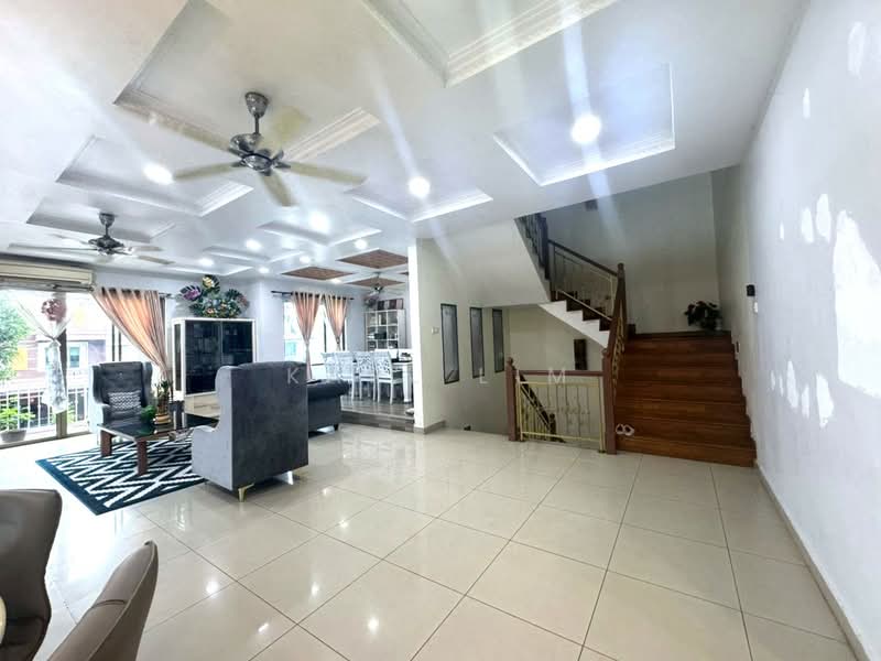 Cluster House for Sale in Austin Heights (Tebrau) - Karl Lim - Living Room - PropertyGuru.com.my