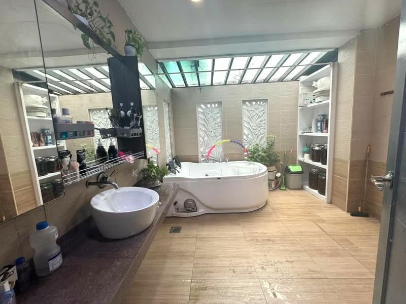 Cluster House for Sale in Austin Heights (Tebrau) - Karl Lim - Bathroom - PropertyGuru.com.my