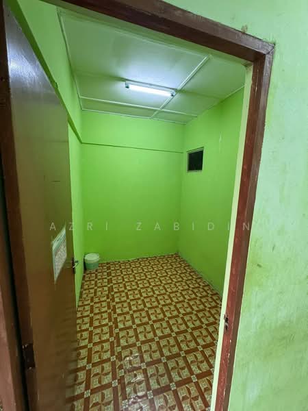 Flat for Sale at Seksyen 24 Shah Alam - Azri Zabidin - Interior - PropertyGuru.com.my