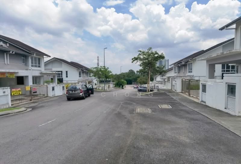 Rumah Berkembar untuk Dijual di Puchong (Selangor) - A Chong - Exterior - PropertyGuru.com.my
