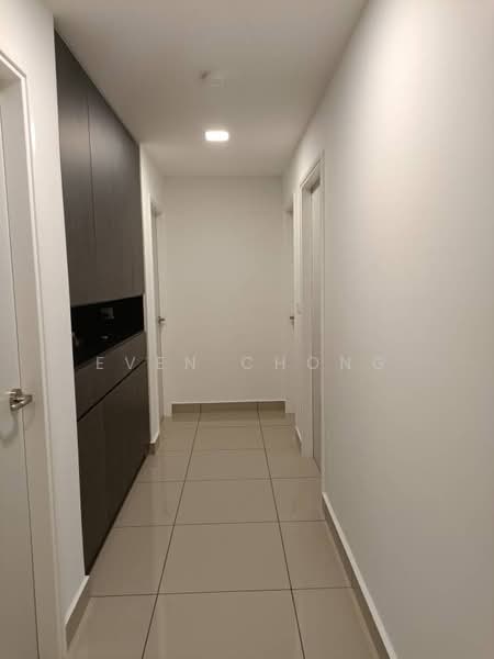 Kediaman Servis untuk Dijual di Akasa - Even Chong - Corridor - PropertyGuru.com.my