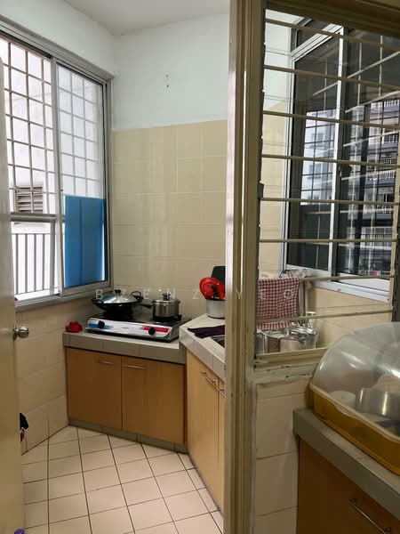 Condominium for Sale at Menara Menjalara - Bzenz Yeo - Kitchen - PropertyGuru.com.my