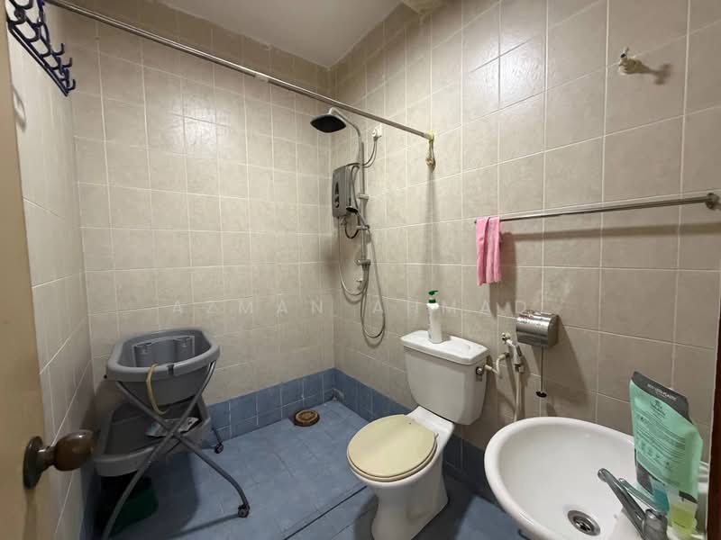 2-storey Terraced House for Sale in Bandar Nusa Rhu (Shah Alam) - Azman Ahmad - PropertyGuru.com.my