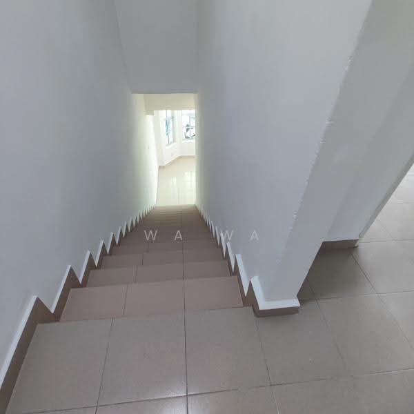 Rumah Teres 2-Tingkat untuk Dijual di Taman Puchong Indah (Puchong) - Wa Wa Liew - Corridor - PropertyGuru.com.my