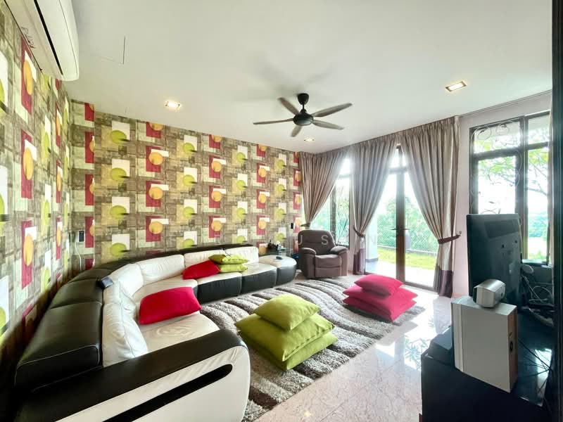 Bungalow House untuk Dijual di Shah Alam (Selangor) - Firdaus N - Living Room - PropertyGuru.com.my