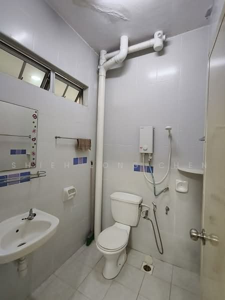 Rumah Teres 2-Tingkat untuk Disewa di Johor Bahru (Johor) - Shieh Long Chen - Bathroom - PropertyGuru.com.my