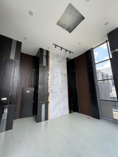 Warehouse for Rent in Eco Business Park 2 Senai (Senai) - Khoo . - PropertyGuru.com.my
