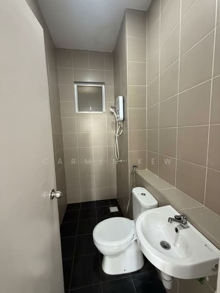 Pangsapuri untuk Disewa di Seri Topaz - Carmen Kew - Bathroom - PropertyGuru.com.my