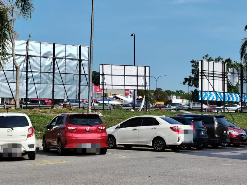Kedai untuk Disewa di Taman Seri Bayan (Durian Tunggal) - CHIN FN - Exterior - PropertyGuru.com.my