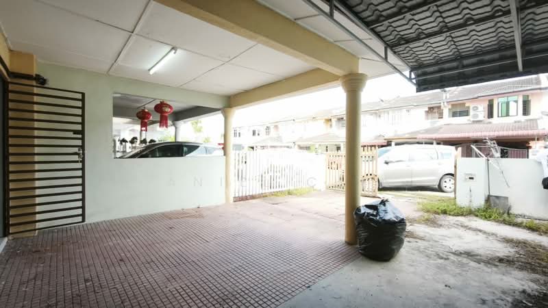 Rumah Teres 2-Tingkat untuk Dijual di Taman Mewah Bercham (Ipoh) - Daniel Chee - Car Park - PropertyGuru.com.my