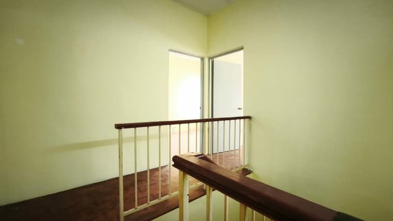 Rumah Teres 2-Tingkat untuk Dijual di Taman Mewah Bercham (Ipoh) - Daniel Chee - Stairway - PropertyGuru.com.my