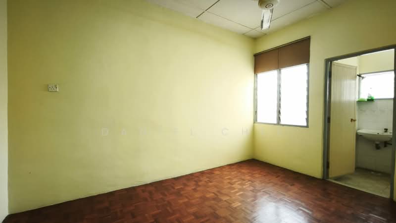 Rumah Teres 2-Tingkat untuk Dijual di Taman Mewah Bercham (Ipoh) - Daniel Chee - Bedroom 2 - PropertyGuru.com.my