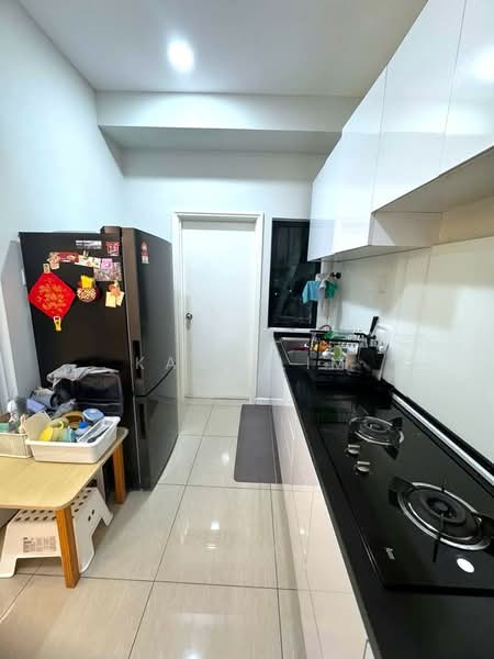 Kediaman Servis untuk Dijual di Molek Regency - Karl Lim - Kitchen - PropertyGuru.com.my