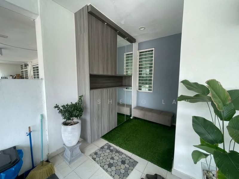 Rumah Teres 3-Tingkat untuk Dijual di Taman Nadayu 92 (Kajang) - Soon Sheng Law - Entrance - PropertyGuru.com.my
