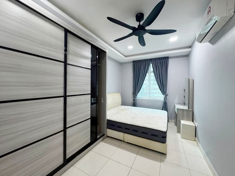 2.5-storey Terraced House for Rent in Taman Scientex Senai (Senai) - Stella Chia - Bedroom - PropertyGuru.com.my