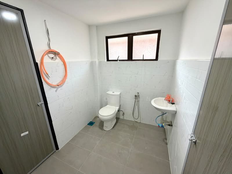 2-storey Terraced House for Sale in Bandar Country Homes (Rawang) - Junior Ong - Bathroom - PropertyGuru.com.my