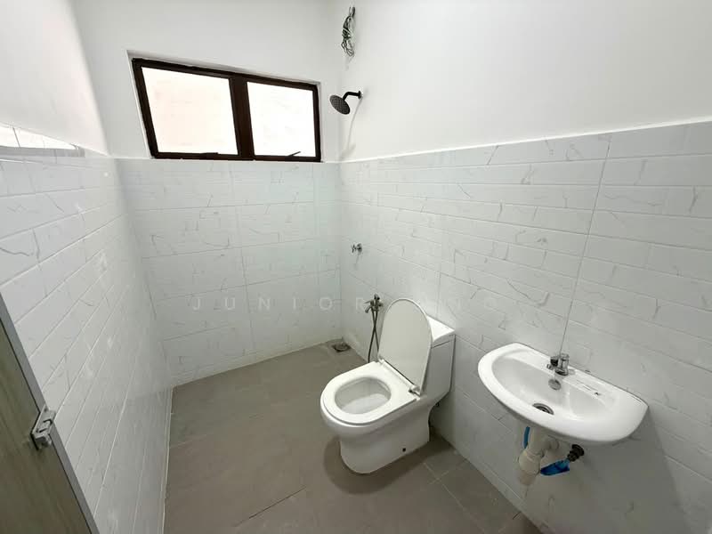 2-storey Terraced House for Sale in Bandar Country Homes (Rawang) - Junior Ong - Bathroom - PropertyGuru.com.my