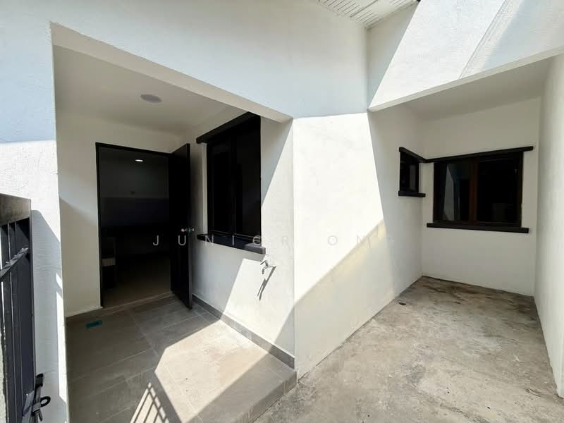 2-storey Terraced House for Sale in Bandar Country Homes (Rawang) - Junior Ong - Exterior - PropertyGuru.com.my