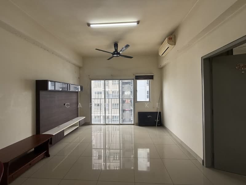Kondominium untuk Disewa di The Wharf Residence - Carmen Kew - Living Room - PropertyGuru.com.my