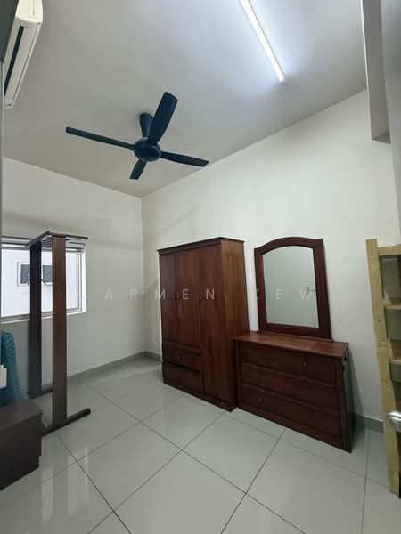 Kondominium untuk Disewa di The Wharf Residence - Carmen Kew - Bedroom - PropertyGuru.com.my