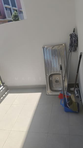 Rumah Teres untuk Disewa di Sungai Buloh (Selangor) - Maple Kok - Balcony - PropertyGuru.com.my