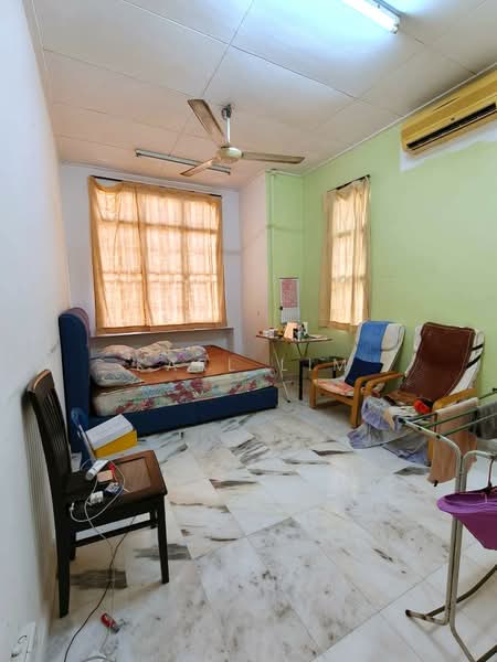 2-storey Terraced House for Sale in Taman Desa Tebrau (Tebrau) - Karl Lim - Bedroom - PropertyGuru.com.my