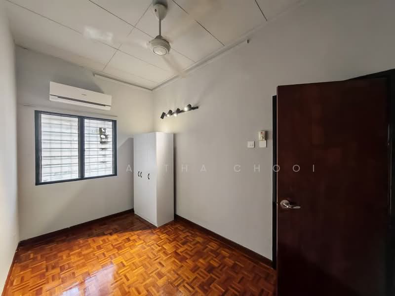 2-storey Terraced House for Rent in Bandar Kinrara Seksyen 1 (Bandar Kinrara) - Samantha Chooi - Bedroom - PropertyGuru.com.my