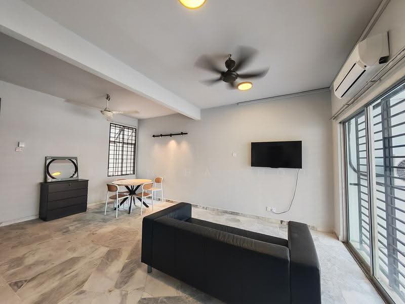 2-storey Terraced House for Rent in Bandar Kinrara Seksyen 1 (Bandar Kinrara) - Samantha Chooi - Living Room - PropertyGuru.com.my