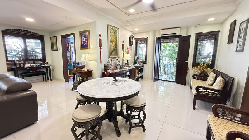 Semi-Detached House for Sale in Usj 5 (Subang Jaya) - Chloe Kok - PropertyGuru.com.my