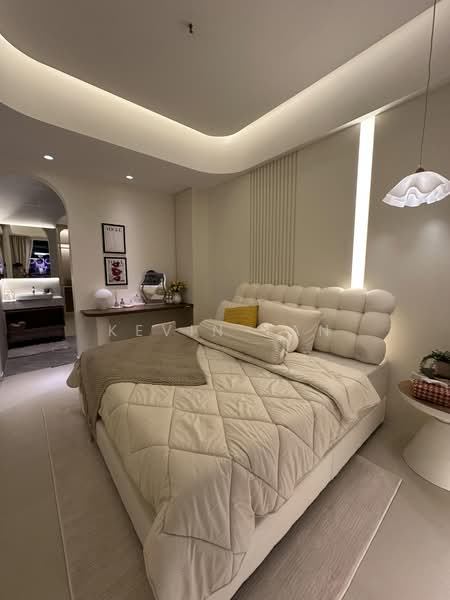 Kediaman Servis untuk Dijual di Summer Suites - Residensi Bukit Meldrum - Kevin Tan - Bedroom - PropertyGuru.com.my