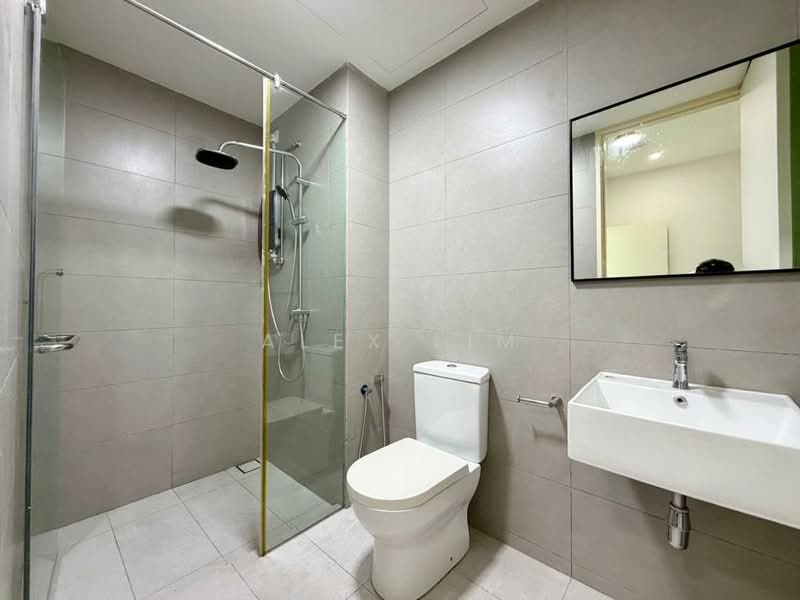 Kondominium untuk Disewa di Ferringhi Residence 2 - Alex Lim - Bathroom - PropertyGuru.com.my