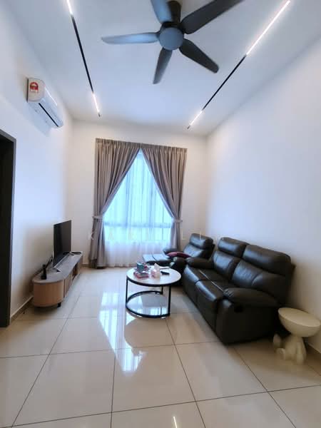 Rumah Kluster untuk Dijual di Taman Desa Tebrau (Tebrau) - Karl Lim - Living Room - PropertyGuru.com.my