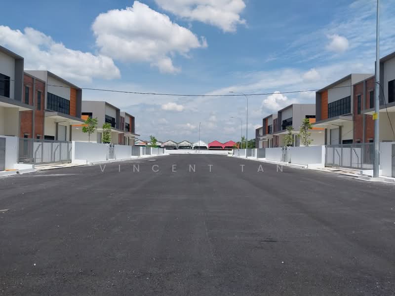 Kilang Berkembar untuk Dijual di Nilai (Negeri Sembilan) - Vincent Tan - Exterior - PropertyGuru.com.my