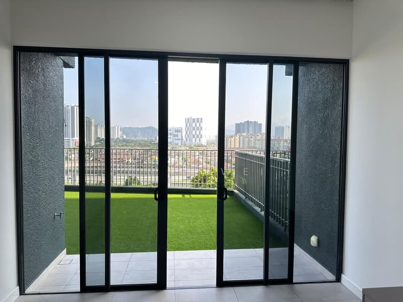 Kediaman Servis untuk Dijual di Sky Meridien - Chun Wei - Balcony - PropertyGuru.com.my
