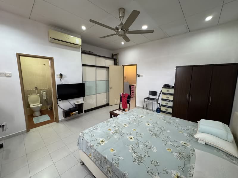 Rumah Teres 2-Tingkat untuk Dijual di Kepong (Kuala Lumpur) - Desmond Kok - Bedroom - PropertyGuru.com.my