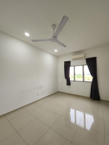 Rumah Teres 2-Tingkat untuk Dijual di Bandar Rimbayu (Telok Panglima Garang) - Krystin Lim - PropertyGuru.com.my