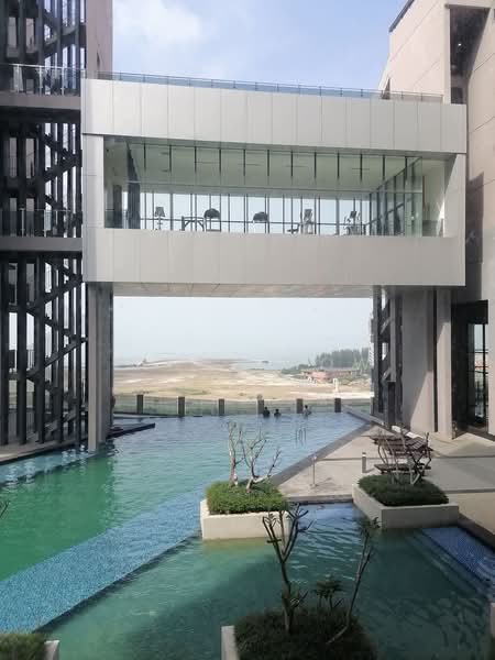 Kediaman Servis untuk Disewa di Imperio Residence - Vincy How - Pool - PropertyGuru.com.my