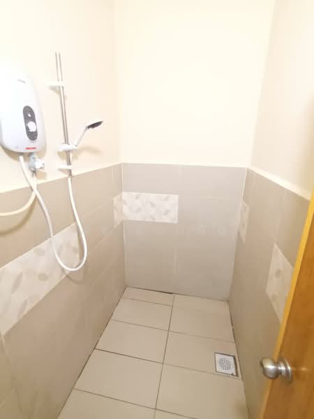 1-storey Terraced House for Sale in Taman Mawar (Bandar Kinrara) - WK Foong - Bathroom - PropertyGuru.com.my