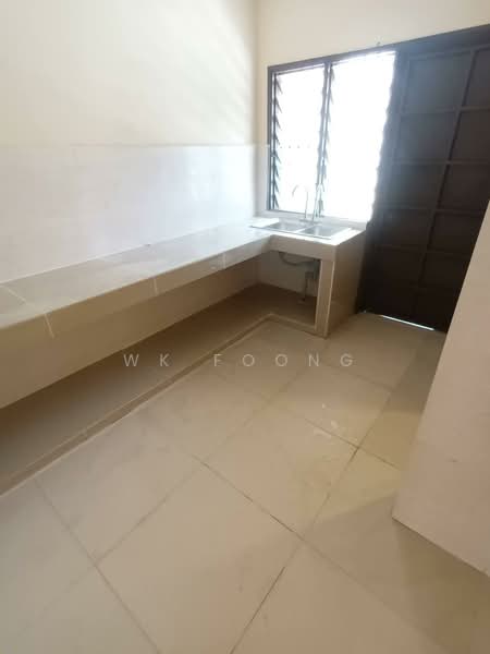 1-storey Terraced House for Sale in Taman Mawar (Bandar Kinrara) - WK Foong - Kitchen - PropertyGuru.com.my