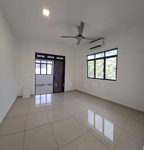 Semi-Detached House for Sale in Setia Ecohill (Semenyih) - Janie Lee - Bedroom - PropertyGuru.com.my