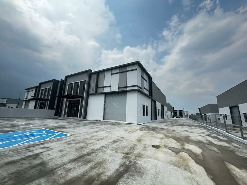 Kilang Berkembar untuk Disewa di Eco Business Park 1 (Johor Bahru) - Fion Lee - Exterior - PropertyGuru.com.my