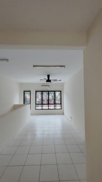 Rumah Bandar untuk Disewa di Bandar Sungai Long (Selangor) - Karl . - Living Room - PropertyGuru.com.my