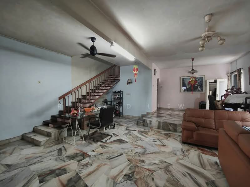 Rumah Teres 2-Tingkat untuk Dijual di Damansara Kim (Petaling Jaya) - Richard Liew - Living Room - PropertyGuru.com.my