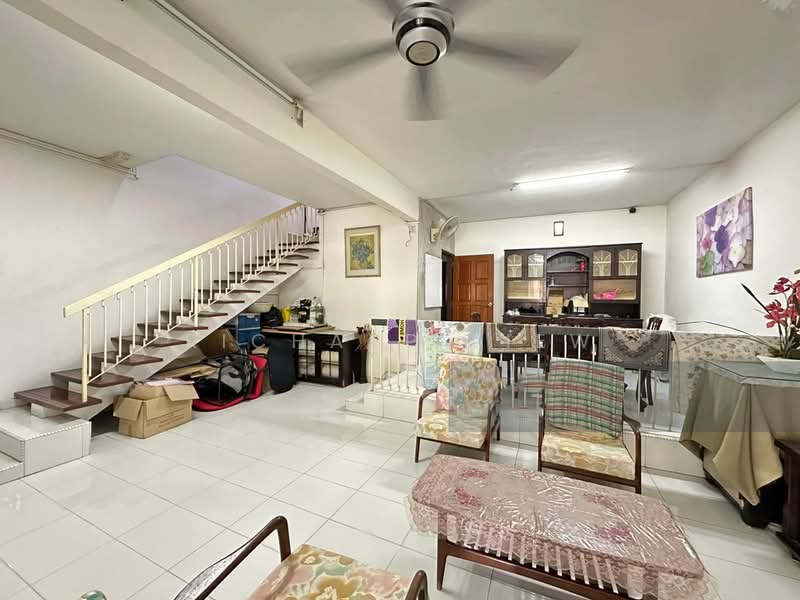 Rumah Teres 2-Tingkat untuk Dijual di Damansara Kim (Petaling Jaya) - Richard Liew - Living Room - PropertyGuru.com.my