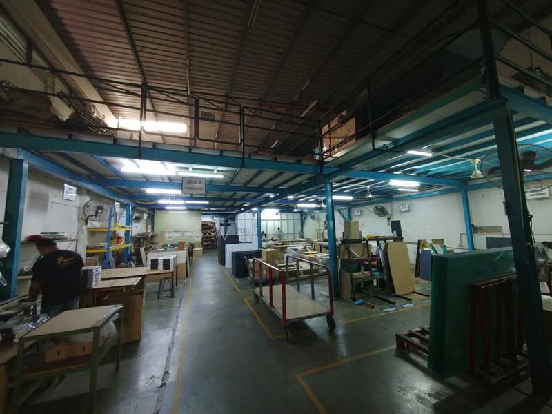 Kilang untuk Dijual di Taman Desa Cemerlang (Ulu Tiram) - Dovin Ler - Interior - PropertyGuru.com.my